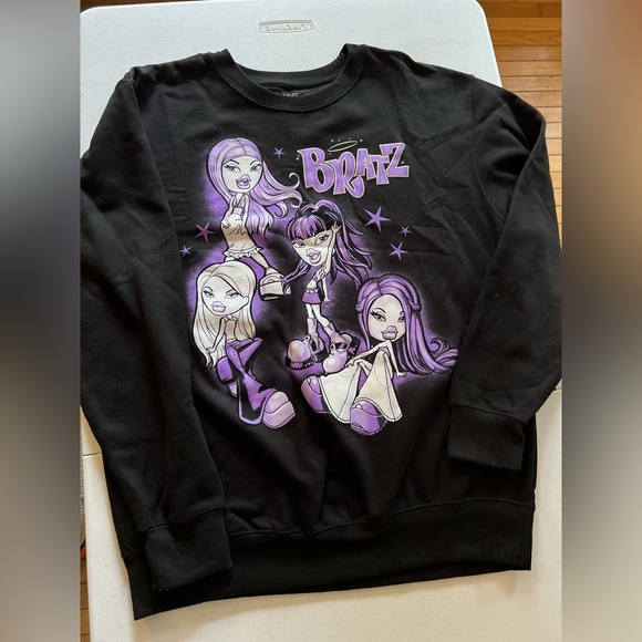 bratz doll Crew neck Sweatshirt Women’s Size Medium Oversized Purple Black NWOT - Picture 1 of 5
